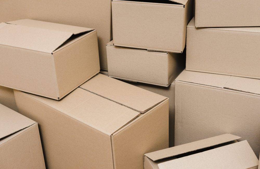 set-closed-cardboard-boxes set-closed-cardboard-boxes